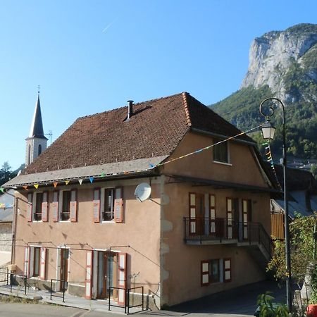 Le Postillon - Duo Lägenhet Saint-Pierre-d'Entremont  Exteriör bild
